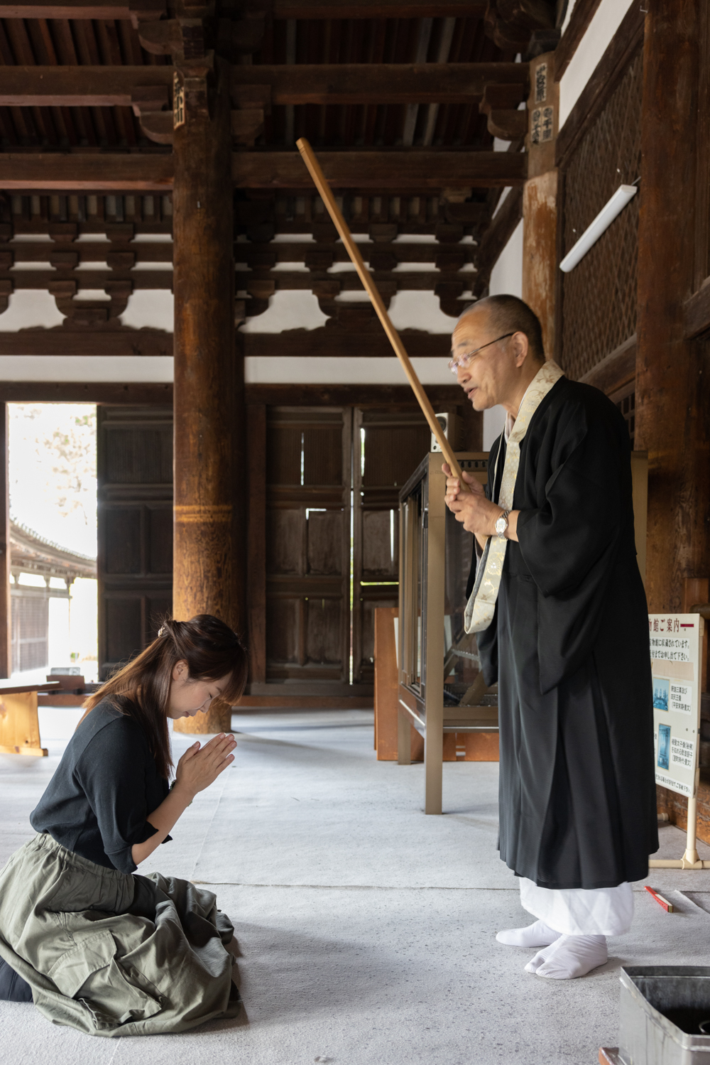 鶴林寺で座禅体験
