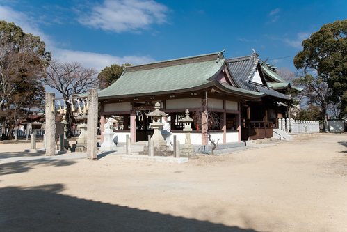 泊神社